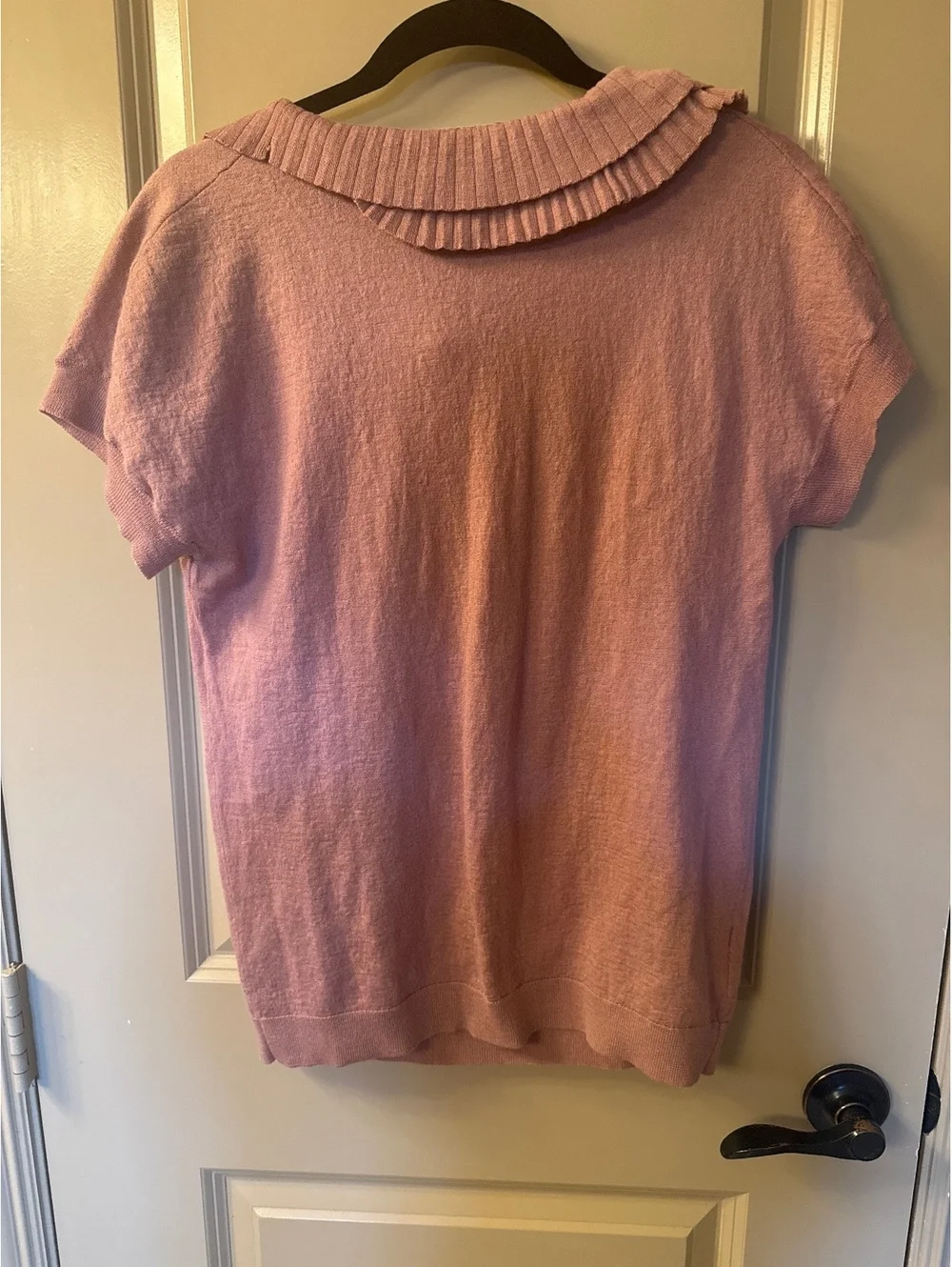 Ann Taylor LOFT Women's Pink Short Sleeve Sweater with Pleated Collar, Size L